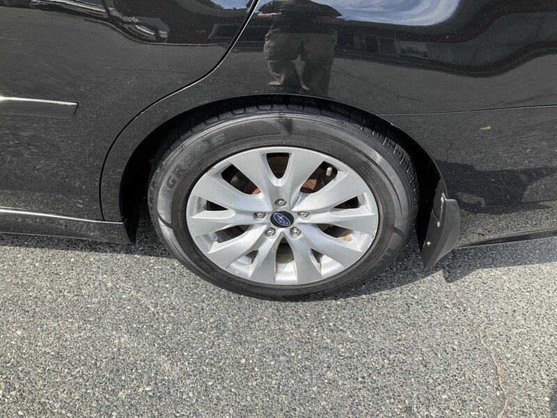 Used 2015 Subaru Legacy 2.5i Premium AWD/4WD image 10