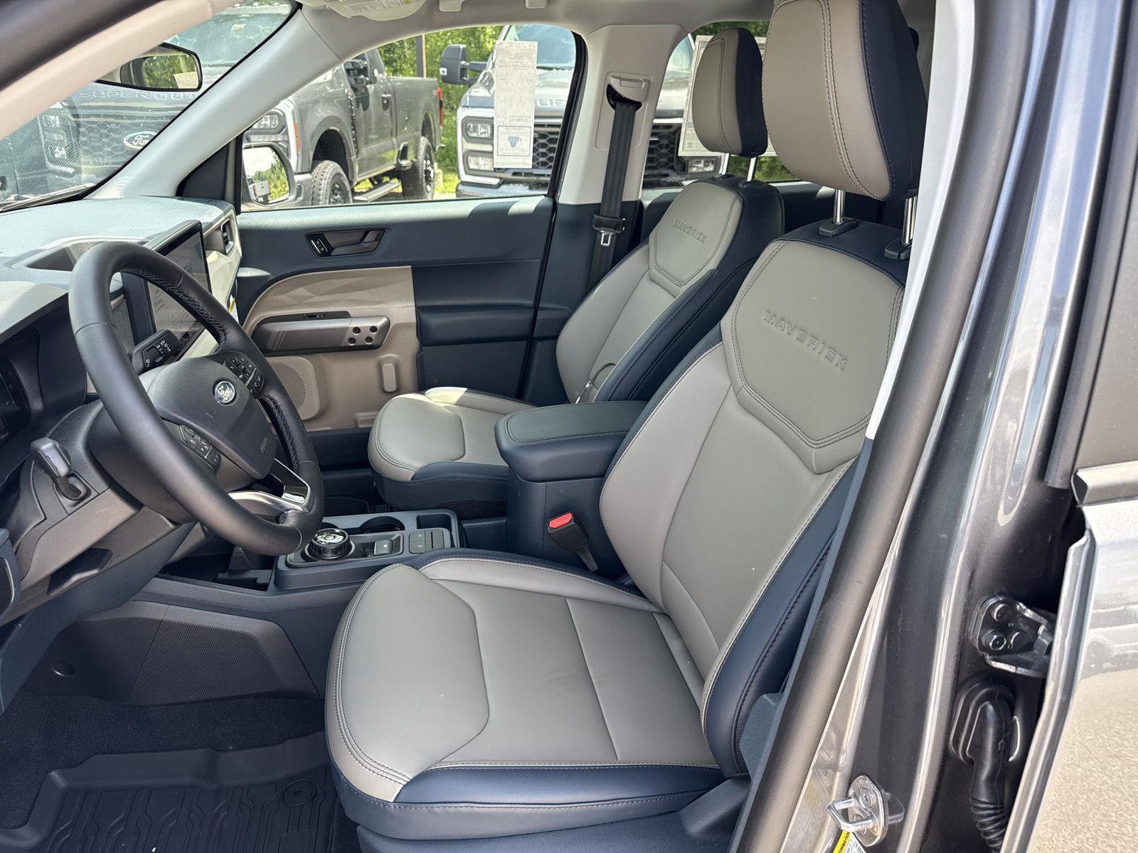 New 2025 Ford Maverick Lariat w/ 4K Tow Package image 12