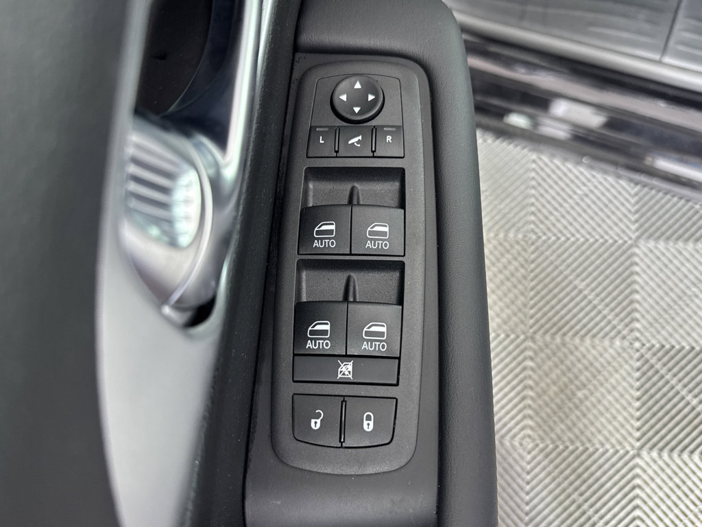 New 2026 Chrysler Pacifica Limited w/ S Appearance Package image 26