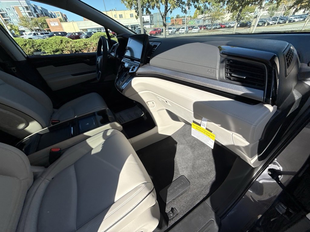 New 2026 Honda Odyssey Touring image 43