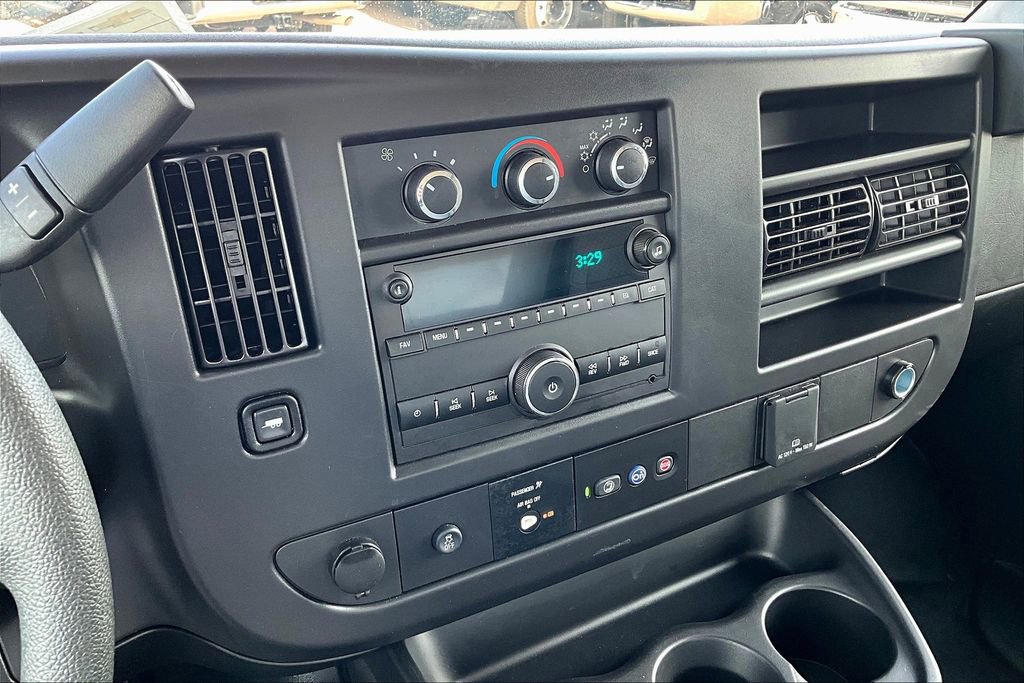 New 2024 Chevrolet Express 4500 Extended w/ Power Convenience Package image 7