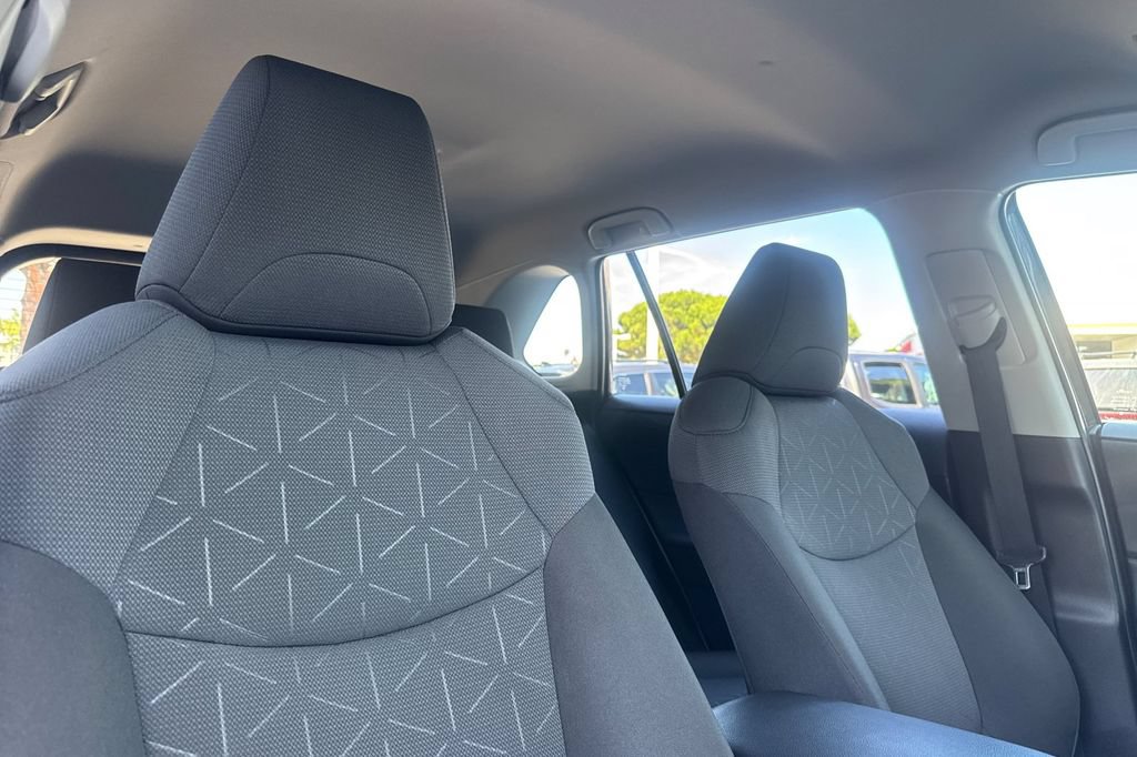 Certified 2025 Toyota RAV4 XLE AWD/4WD image 16