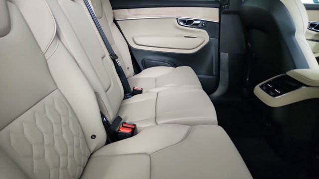 New 2026 Volvo XC90 B5 Plus AWD/4WD image 35