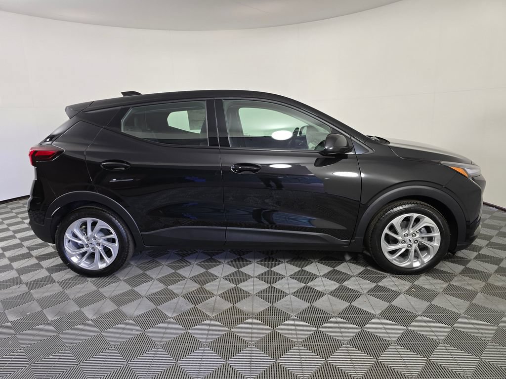 New 2027 Chevrolet Bolt LT w/ Comfort Package FWD image 8