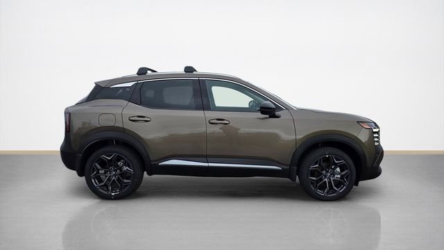 New 2026 Nissan Kicks SR w/ Cold Weather Package AWD/4WD image 2