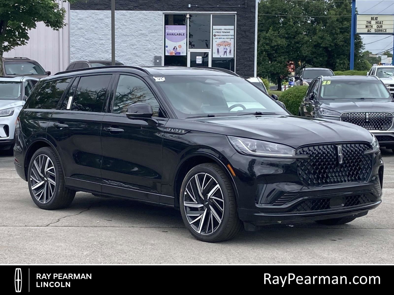 New 2025 Lincoln Aviator Black Label w/ Jet Appearance Package image 1