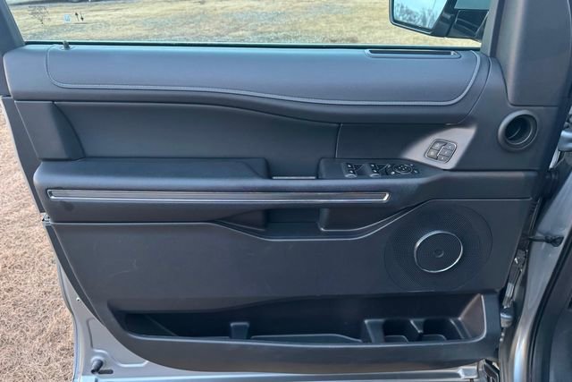 Used 2024 Ford Expedition Max XLT image 29