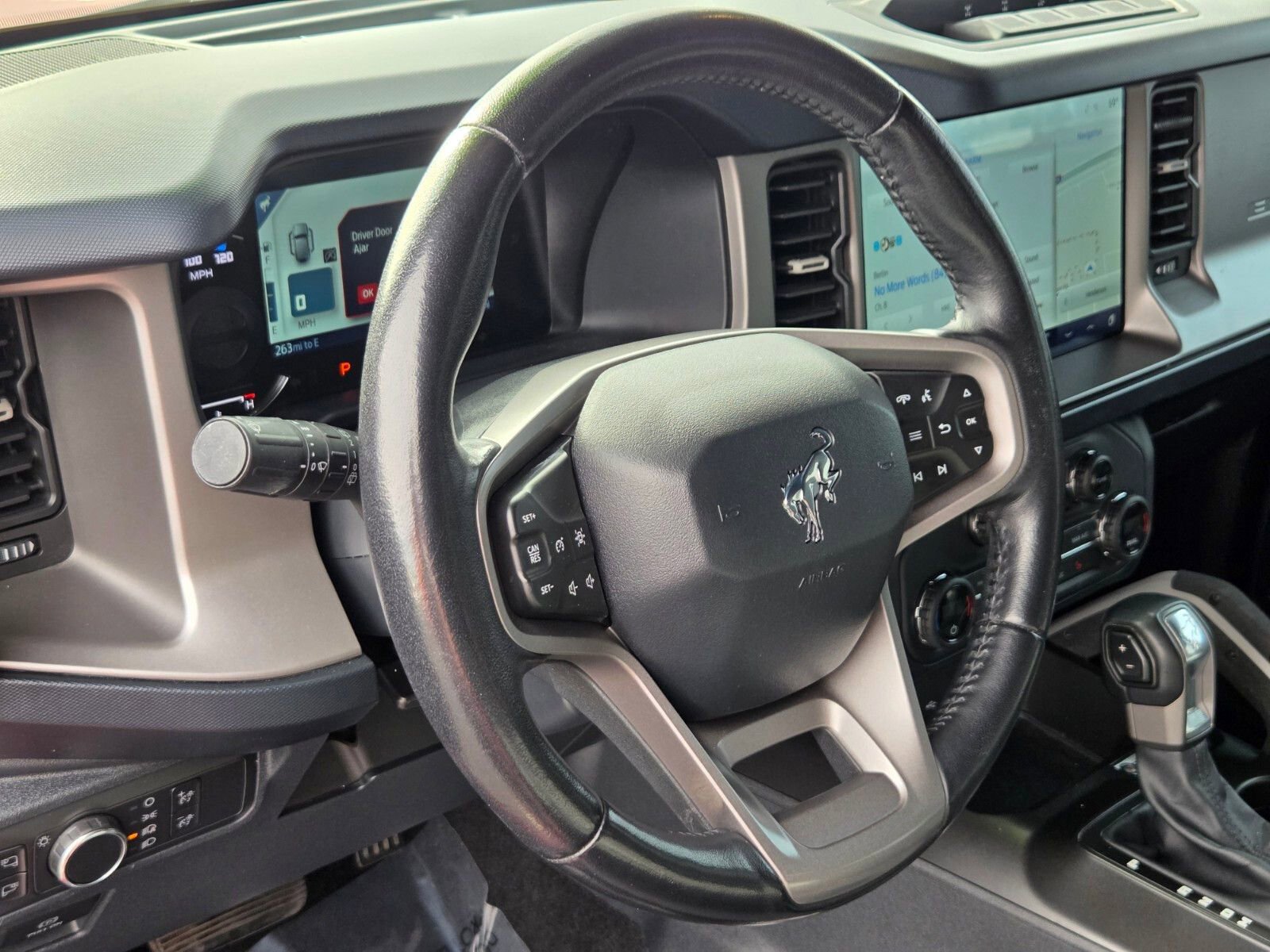 Certified 2021 Ford Bronco Outer Banks w/ Sasquatch Package image 18