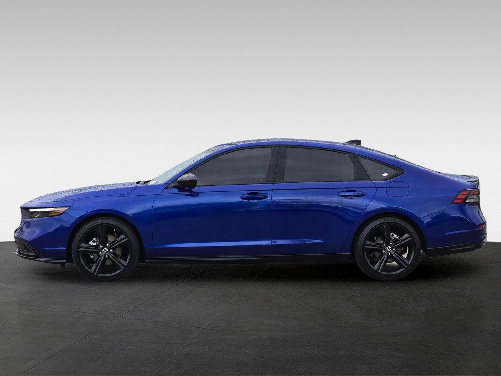 Used 2024 Honda Accord Sport image 7