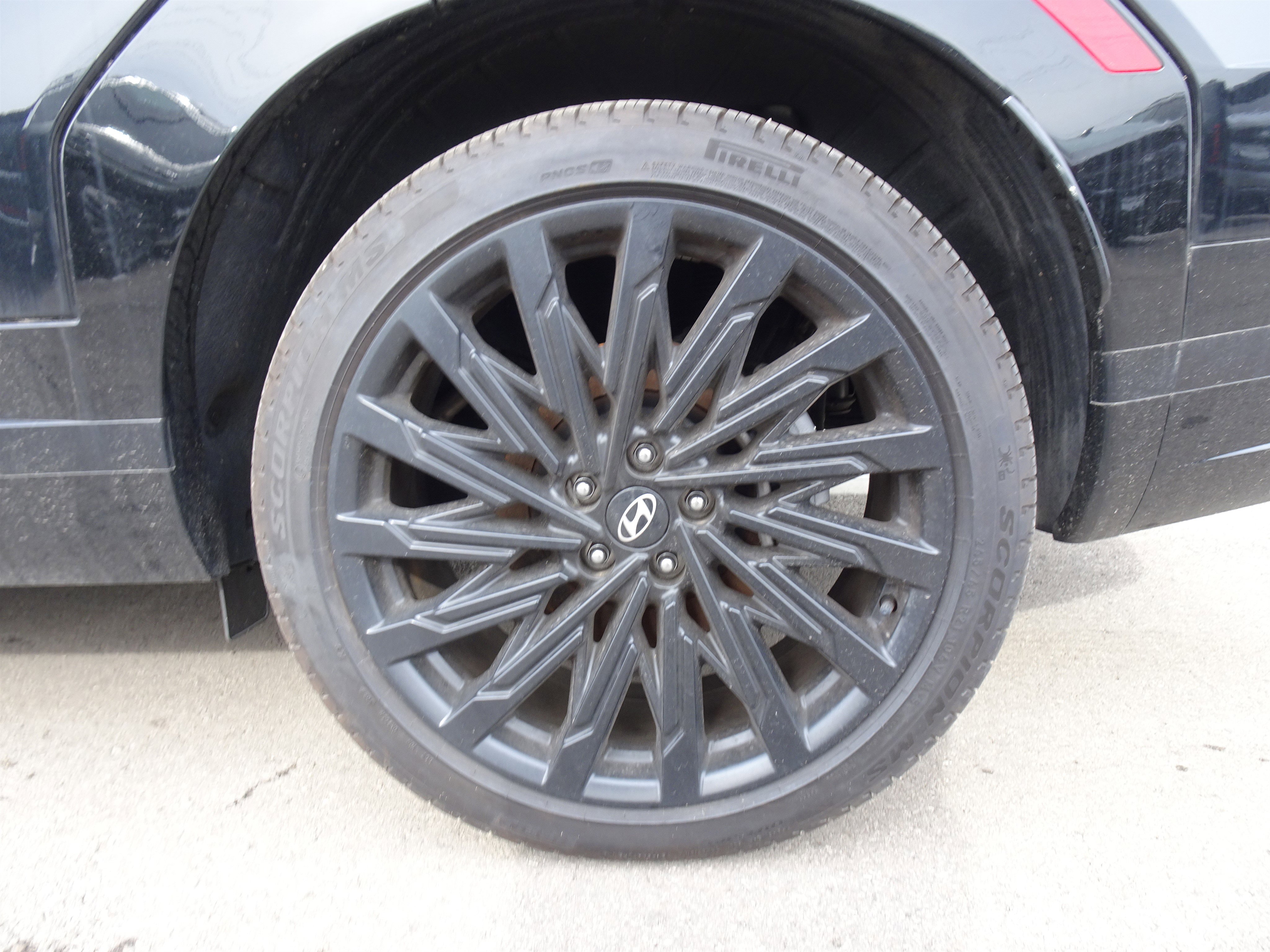 Used 2024 Hyundai Santa Fe Calligraphy AWD/4WD image 25