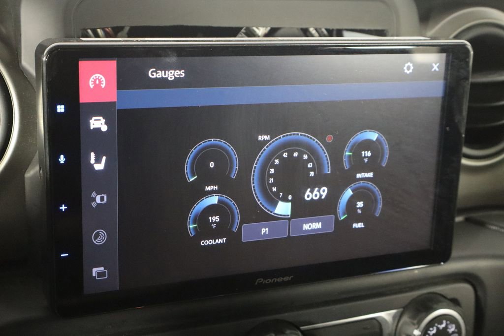 Used 2018 Jeep Wrangler Unlimited Sport image 27