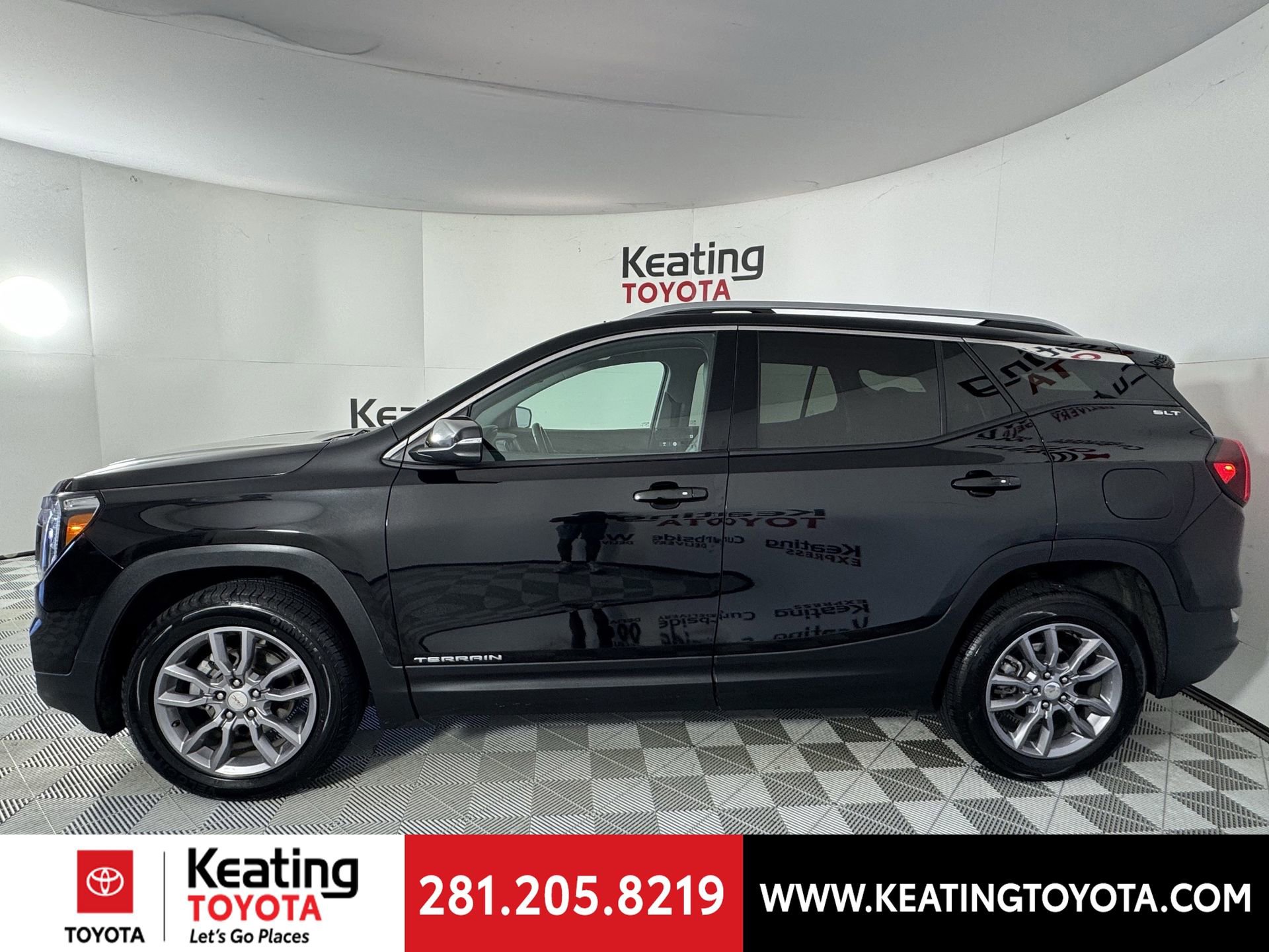 Used 2024 GMC Terrain SLT image 7