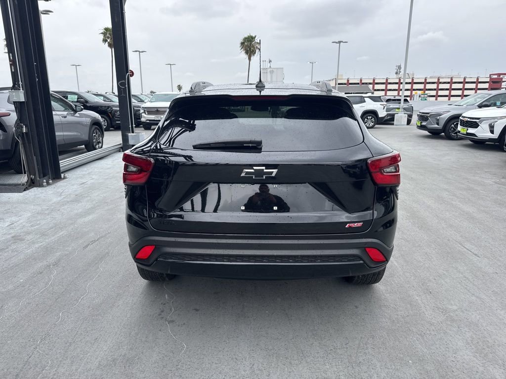 Used 2024 Chevrolet Trax RS w/ Sunroof Package image 5