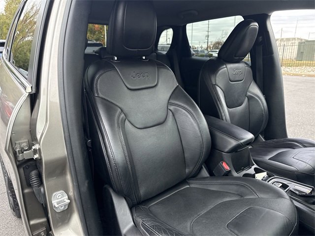 Used 2021 Jeep Cherokee Latitude Lux w/ Comfort/Convenience Group image 27