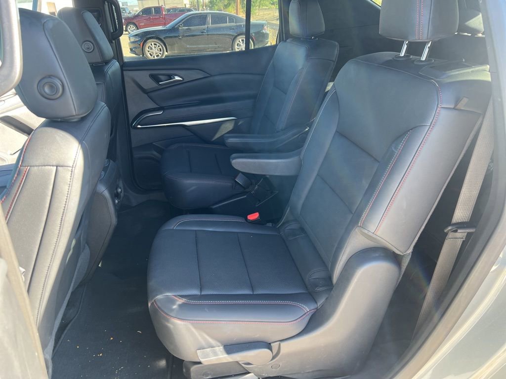Used 2025 Chevrolet Traverse Z71 AWD/4WD image 10