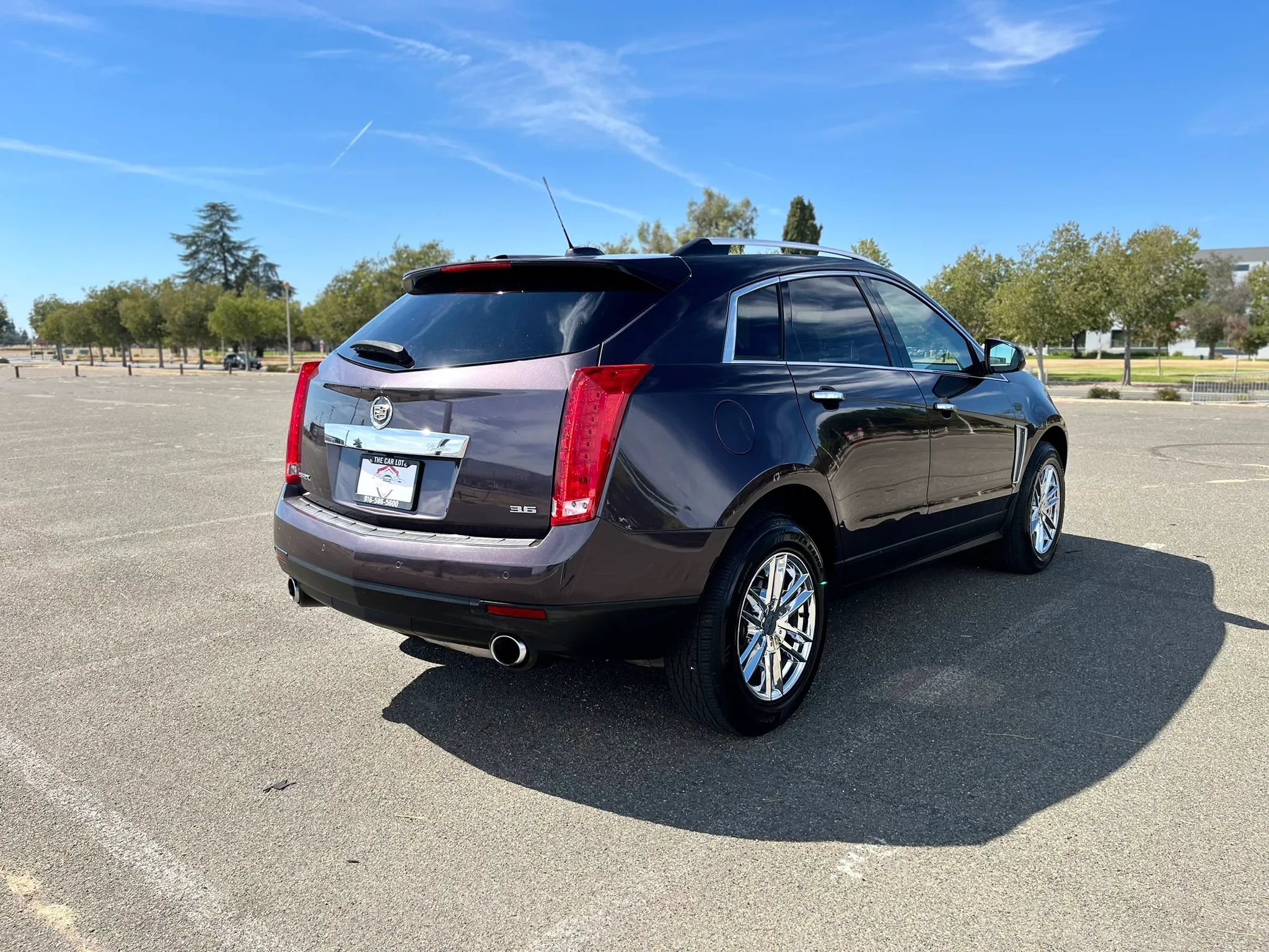 Used 2015 Cadillac SRX Luxury w/ Driver Awareness Package FWD image 5