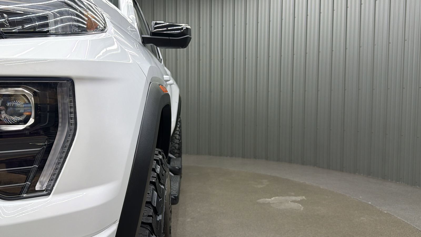 Used 2024 GMC Canyon AT4X image 15