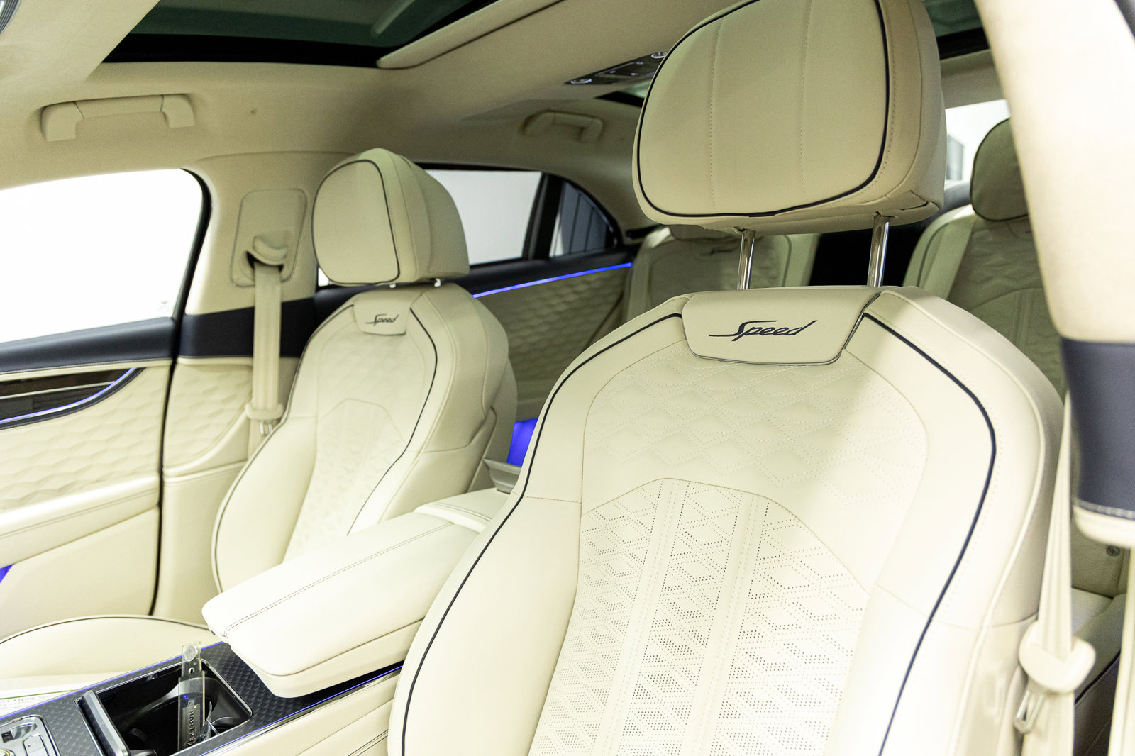 Certified 2025 Bentley Flying Spur Plug-In Hybrid AWD/4WD image 38