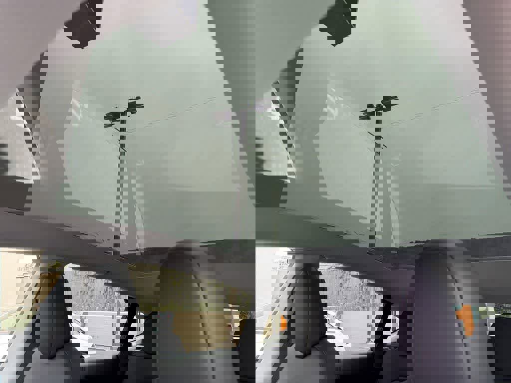 Used 2024 Tesla Model Y Long Range AWD/4WD image 11