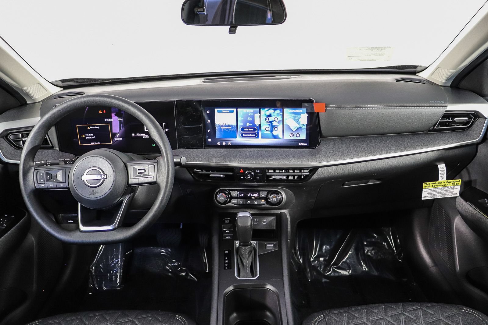 New 2026 Nissan Kicks SV w/ SV Premium Package FWD image 17