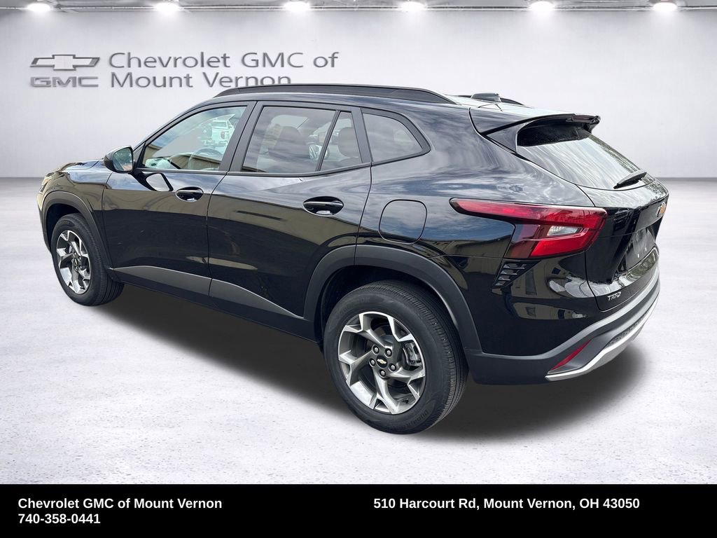 Used 2024 Chevrolet Trax LT image 3