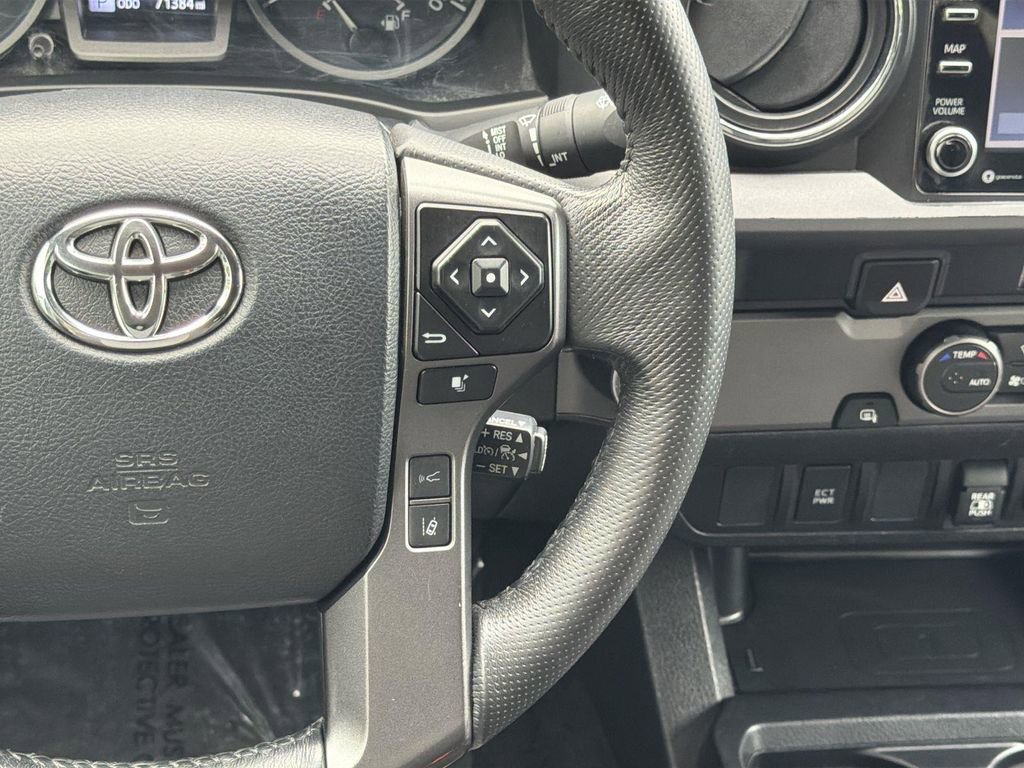 Used 2023 Toyota Tacoma TRD Off-Road image 9