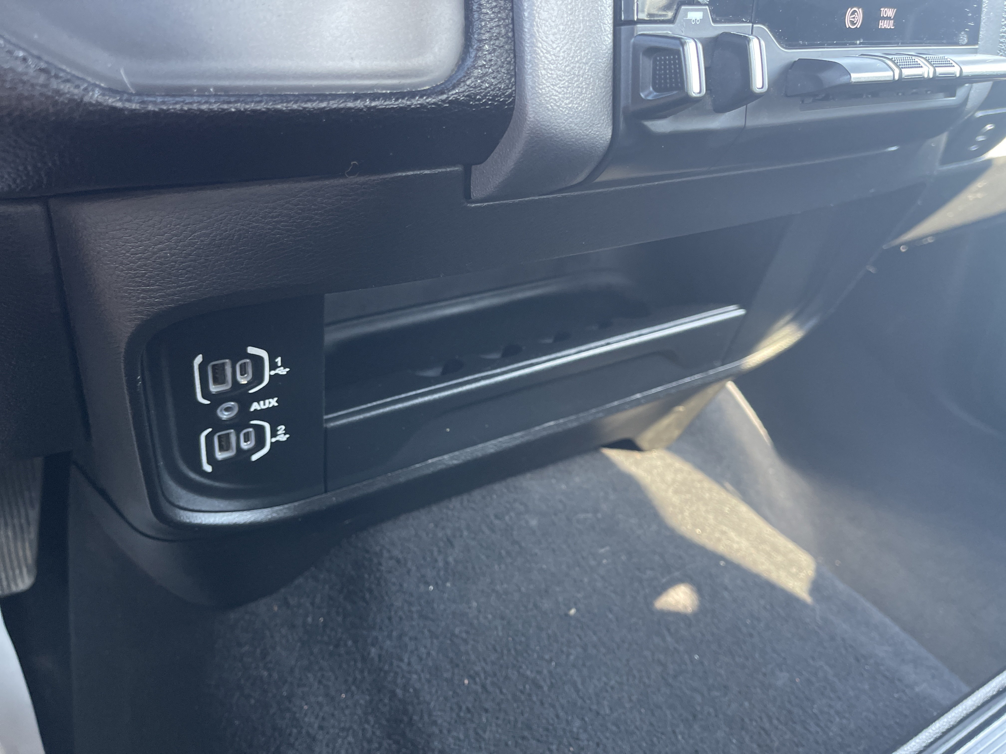 Used 2024 RAM 2500 Big Horn AWD/4WD image 29