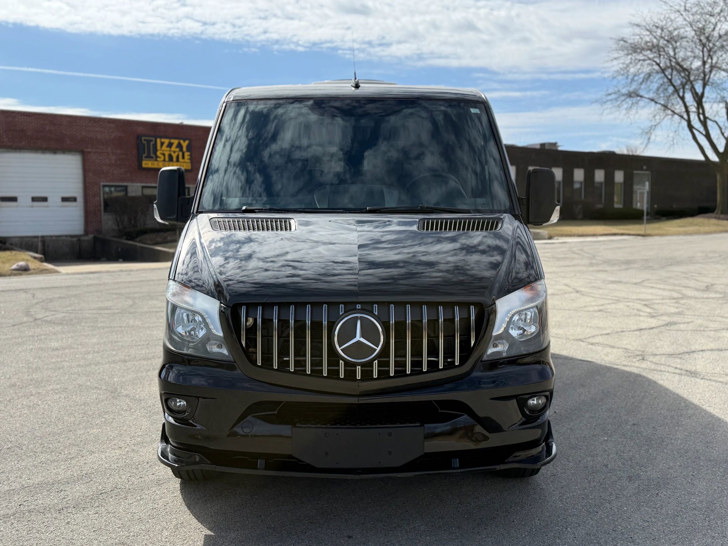 Used 2015 Mercedes-Benz Sprinter 2500 image 2