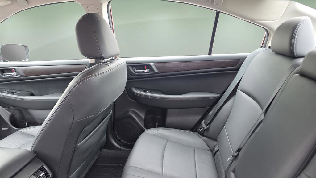 Used 2016 Subaru Legacy 3.6R Limited image 16