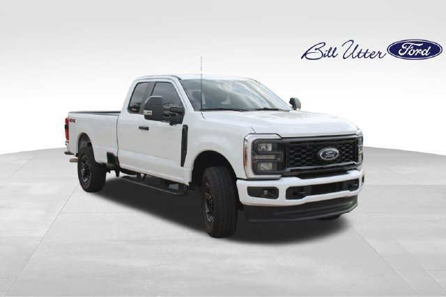 Used 2025 Ford F350 XL w/ STX Appearance Package AWD/4WD image 3