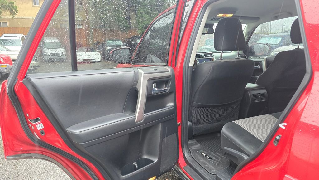 Used 2020 Toyota 4Runner SR5 image 19