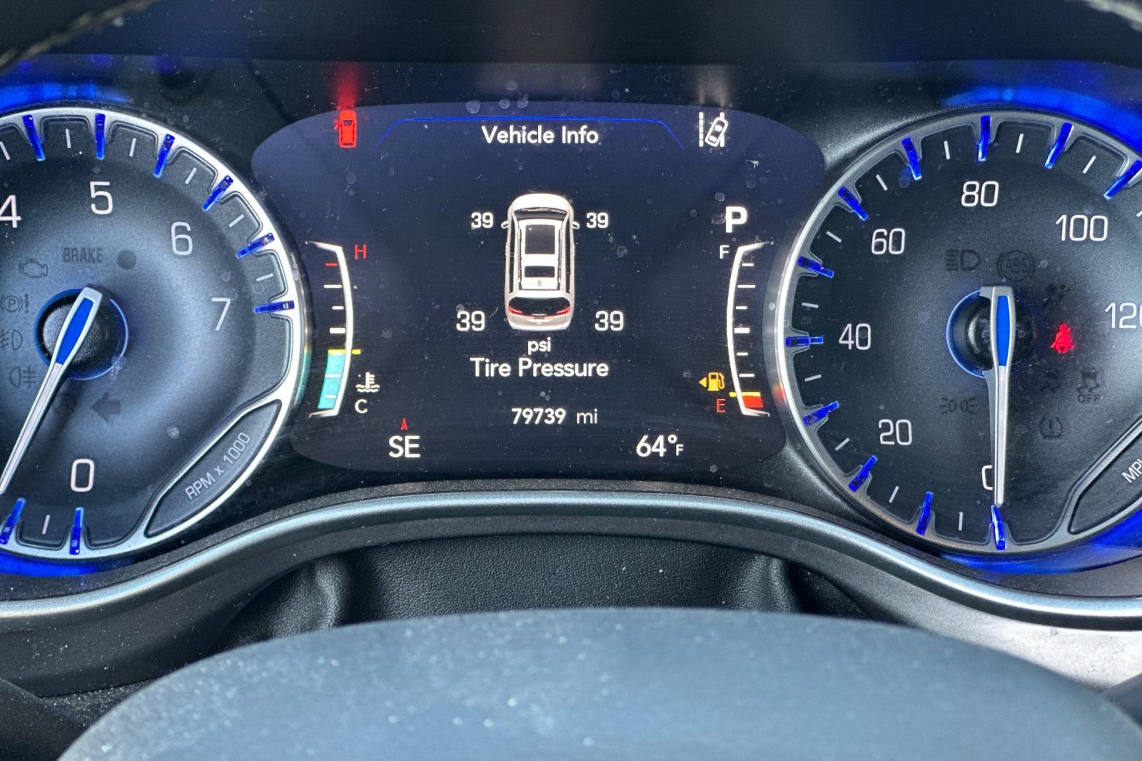 Used 2023 Chrysler Pacifica Touring-L image 30