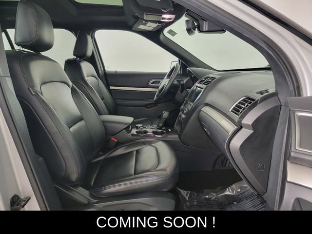 Used 2019 Ford Explorer XLT w/ Equipment Group 202A AWD/4WD image 19