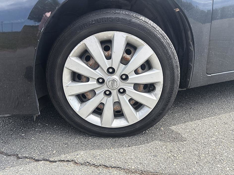 Used 2015 Nissan Sentra SV FWD image 9