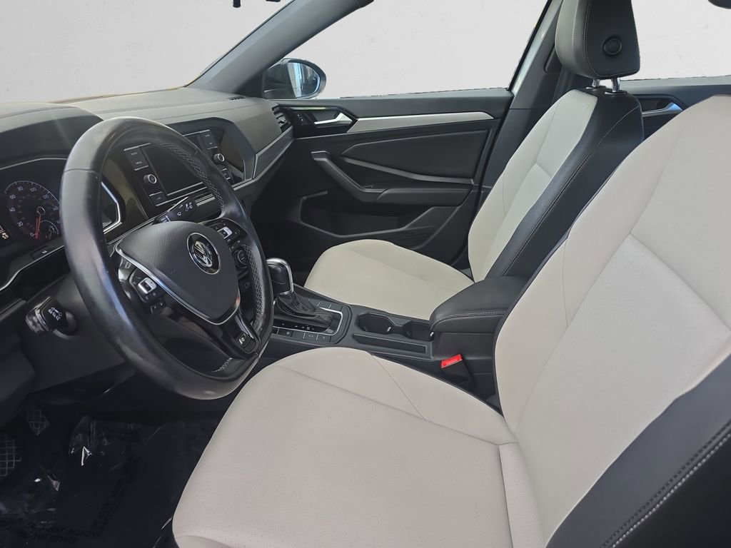 Used 2019 Volkswagen Jetta R-Line w/ R-Line Cold Weather Package image 10