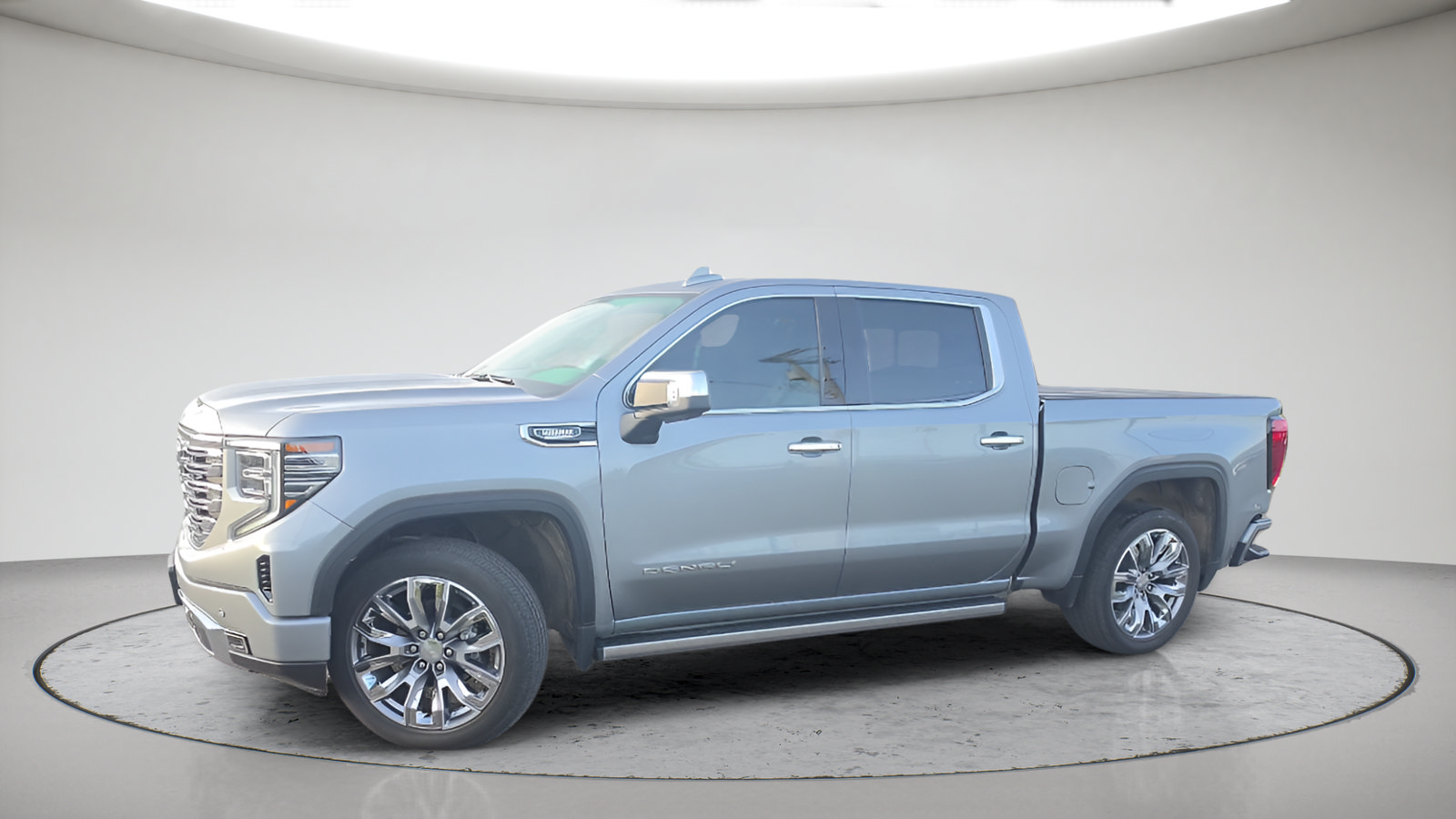Used 2025 GMC Sierra 1500 Denali w/ Denali Reserve Package AWD/4WD image 12