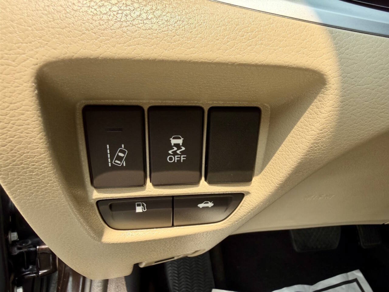 Used 2016 Acura TLX w/ Technology Package FWD image 32
