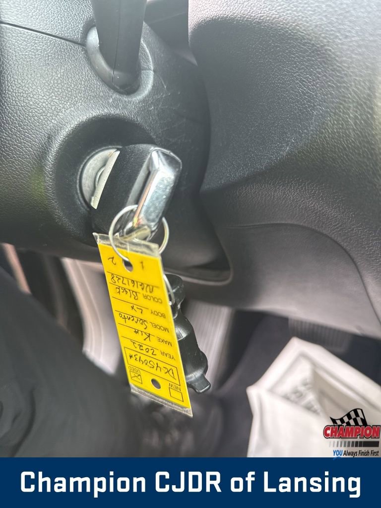 Used 2022 Kia Sorento LX FWD image 36