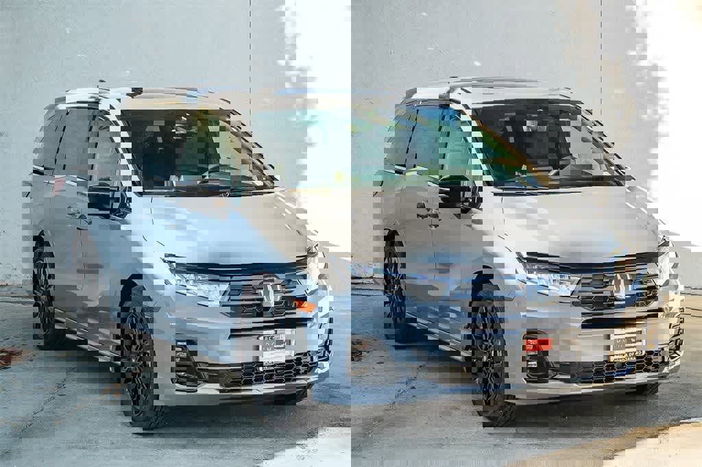New 2026 Honda Odyssey Sport-L image 3