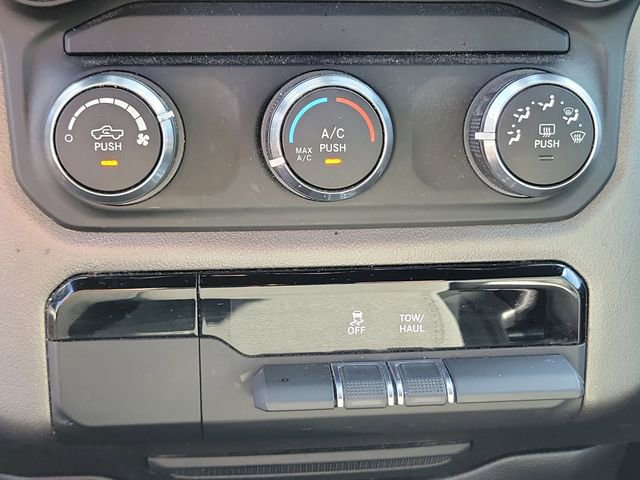 Used 2021 RAM 1500 Big Horn RWD image 32
