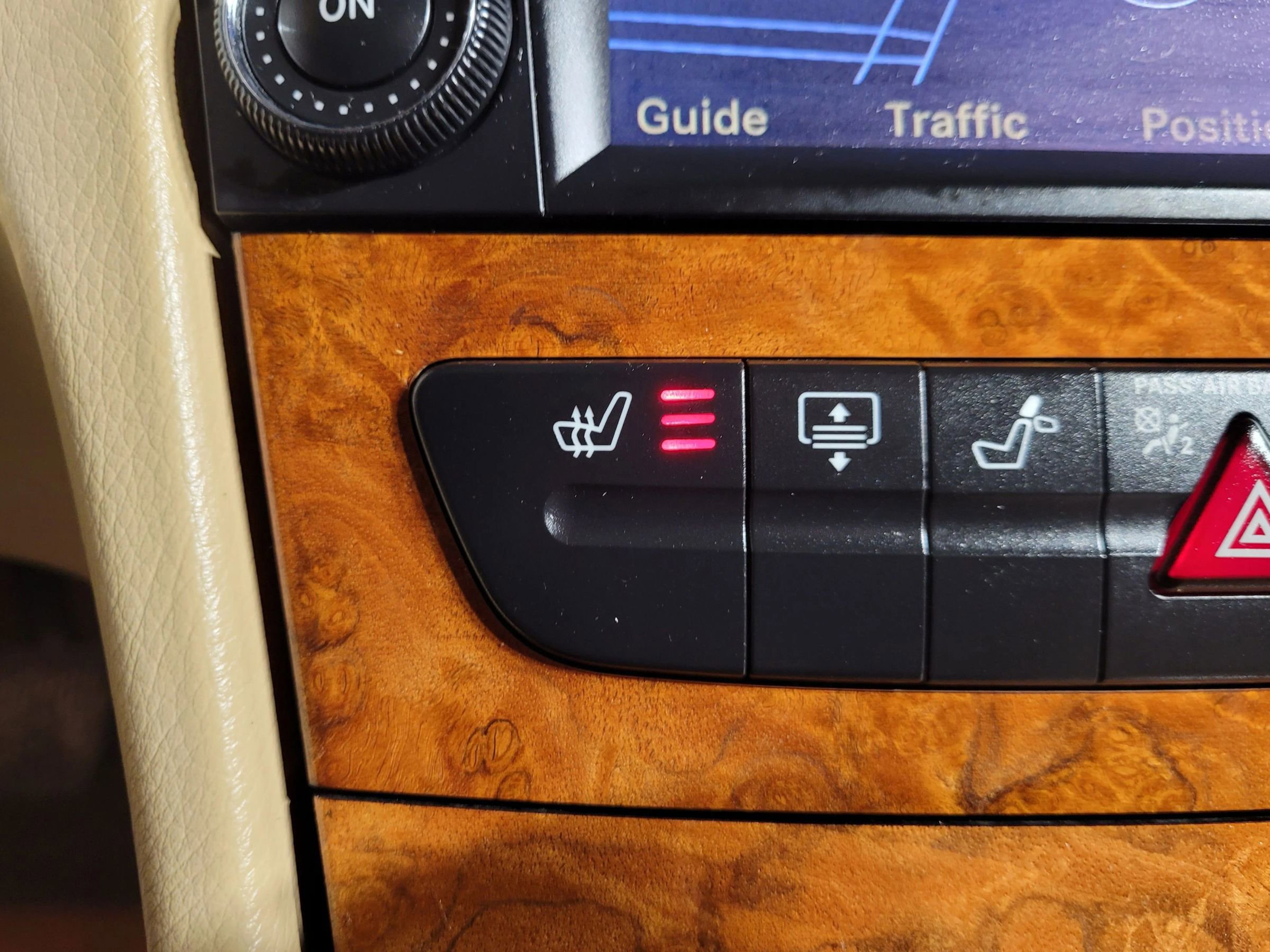 Used 2009 Mercedes-Benz E 350 Sedan image 29