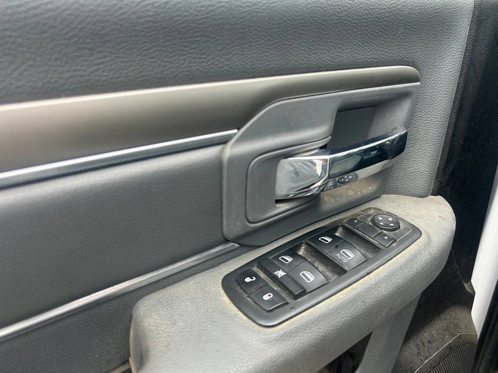 Used 2014 RAM 1500 Classic SLT RWD image 10