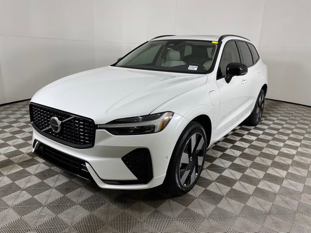 Certified 2024 Volvo XC60 T8 Plus w/ Protection Package Premier image 5