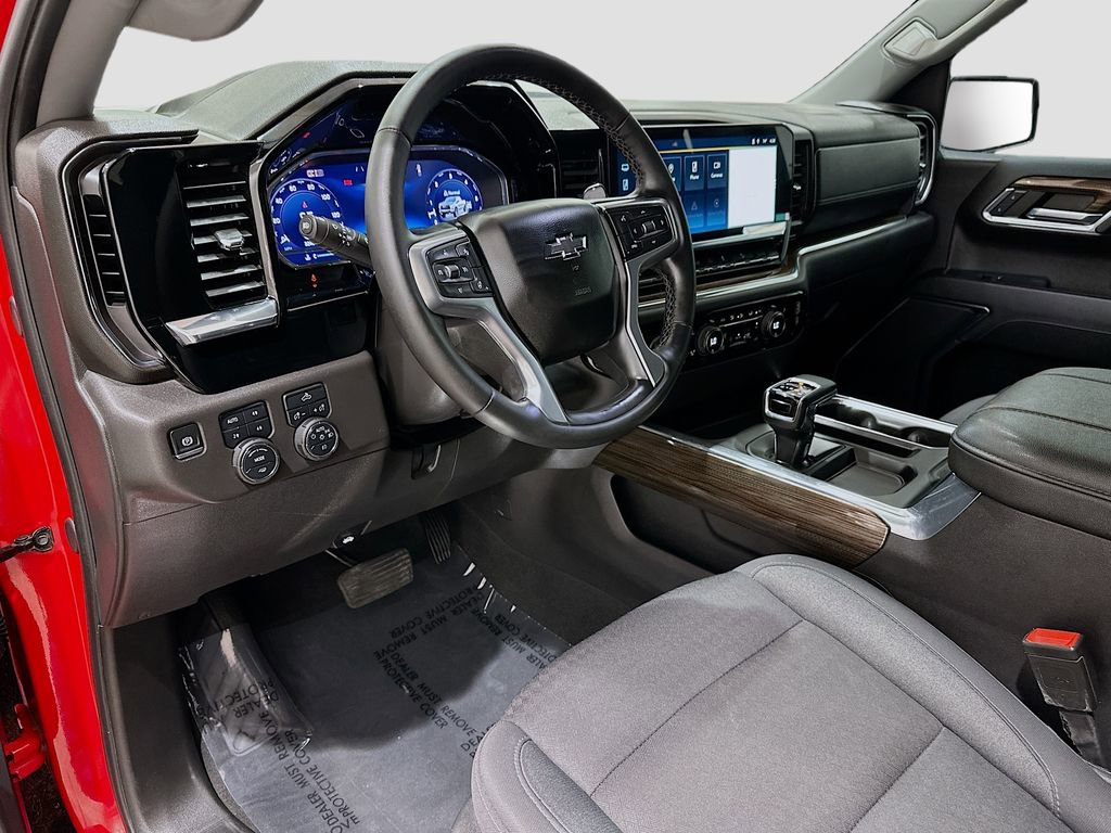 Used 2024 Chevrolet Silverado 1500 LT Trail Boss w/ Protection Package AWD/4WD image 9