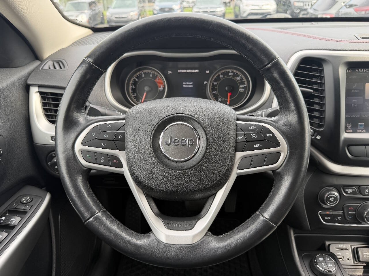 Used 2017 Jeep Cherokee Trailhawk AWD/4WD image 17