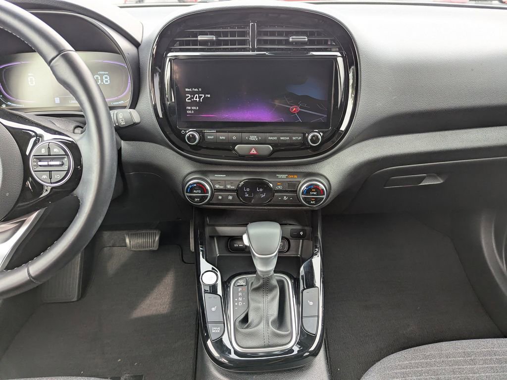 Used 2023 Kia Soul EX image 12