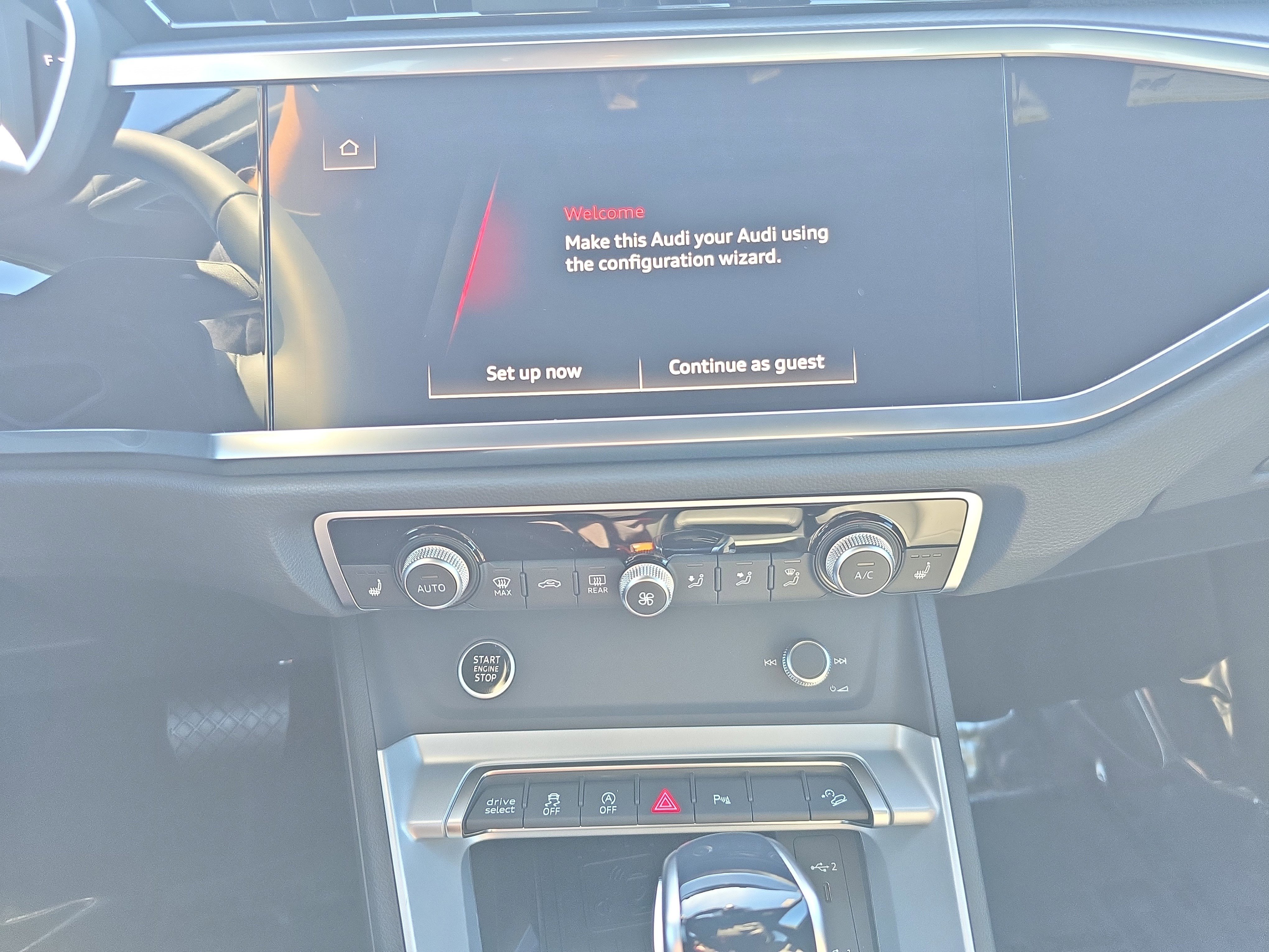 New 2025 Audi Q3 2.0T Premium image 18