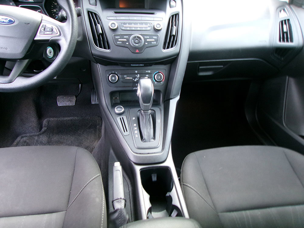 Used 2017 Ford Focus SE FWD image 15