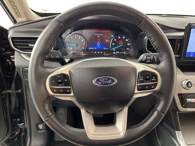 Certified 2024 Ford Explorer XLT w/ Equipment Group 202A RWD image 17