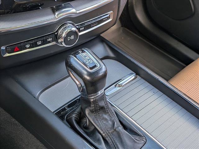 Used 2019 Volvo XC60 T5 Inscription w/ Protection Package Premier FWD image 12